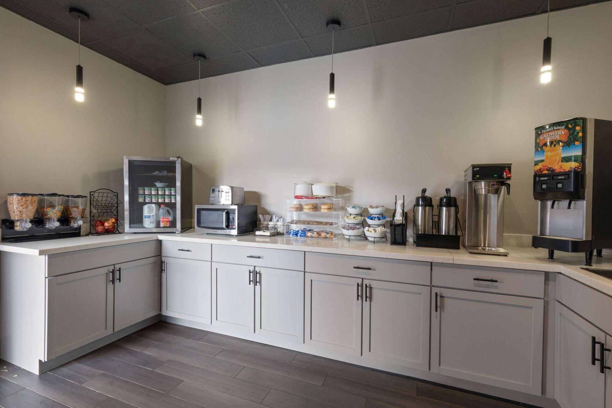Ramada By Wyndham Studio Suites Dothan Kültér fotó