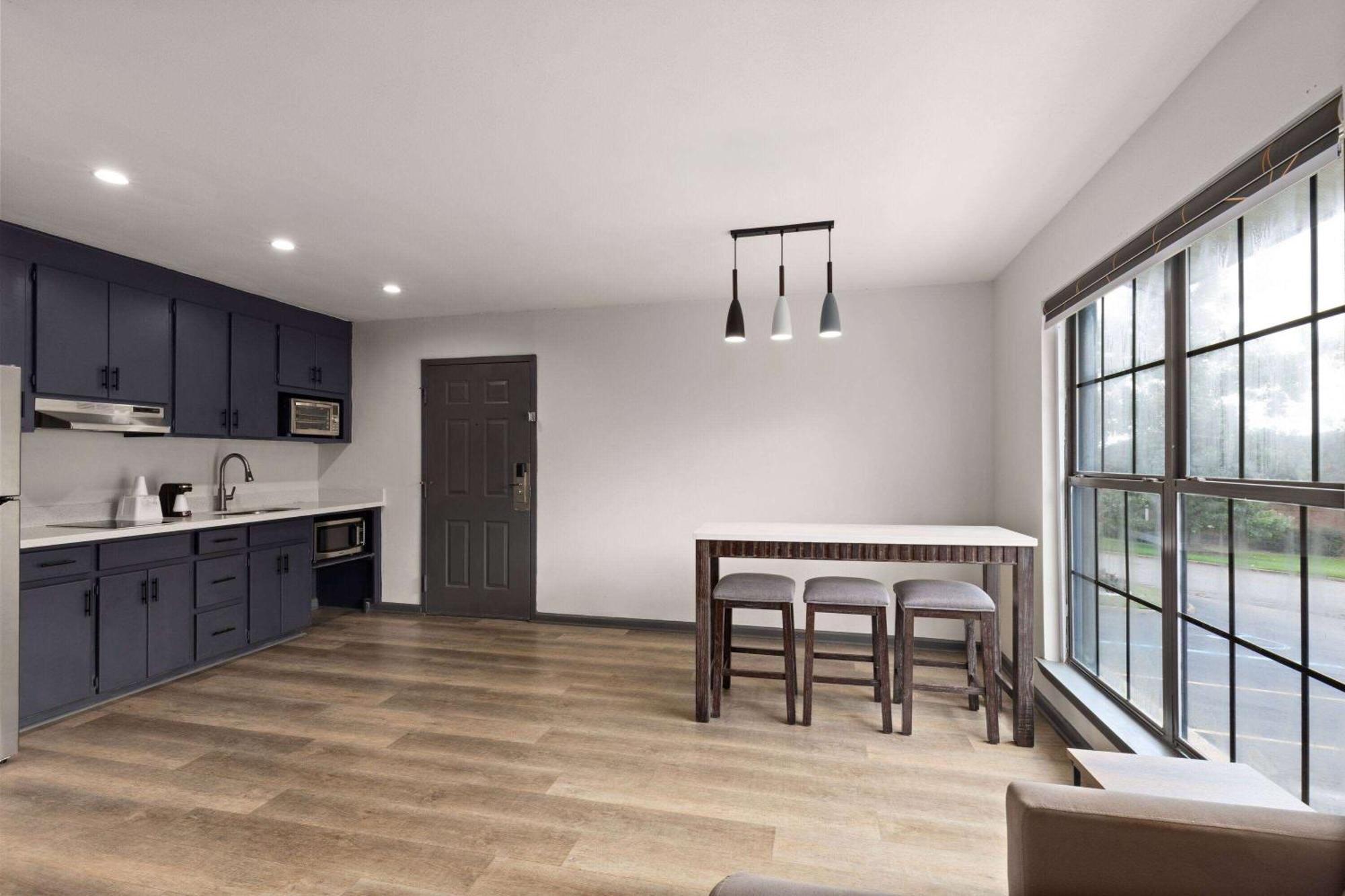 Ramada By Wyndham Studio Suites Dothan Kültér fotó