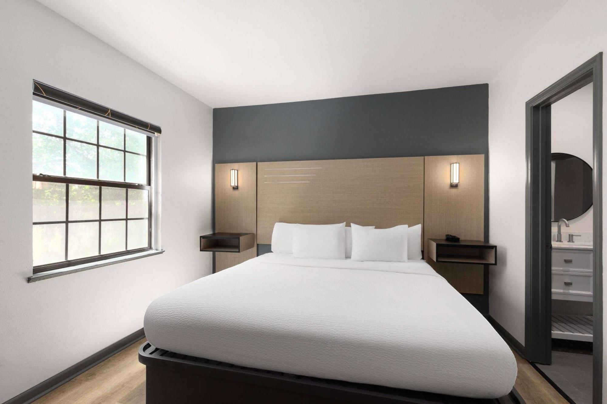 Ramada By Wyndham Studio Suites Dothan Kültér fotó