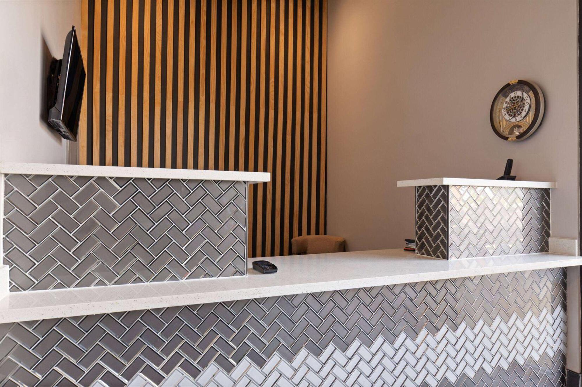 Ramada By Wyndham Studio Suites Dothan Kültér fotó