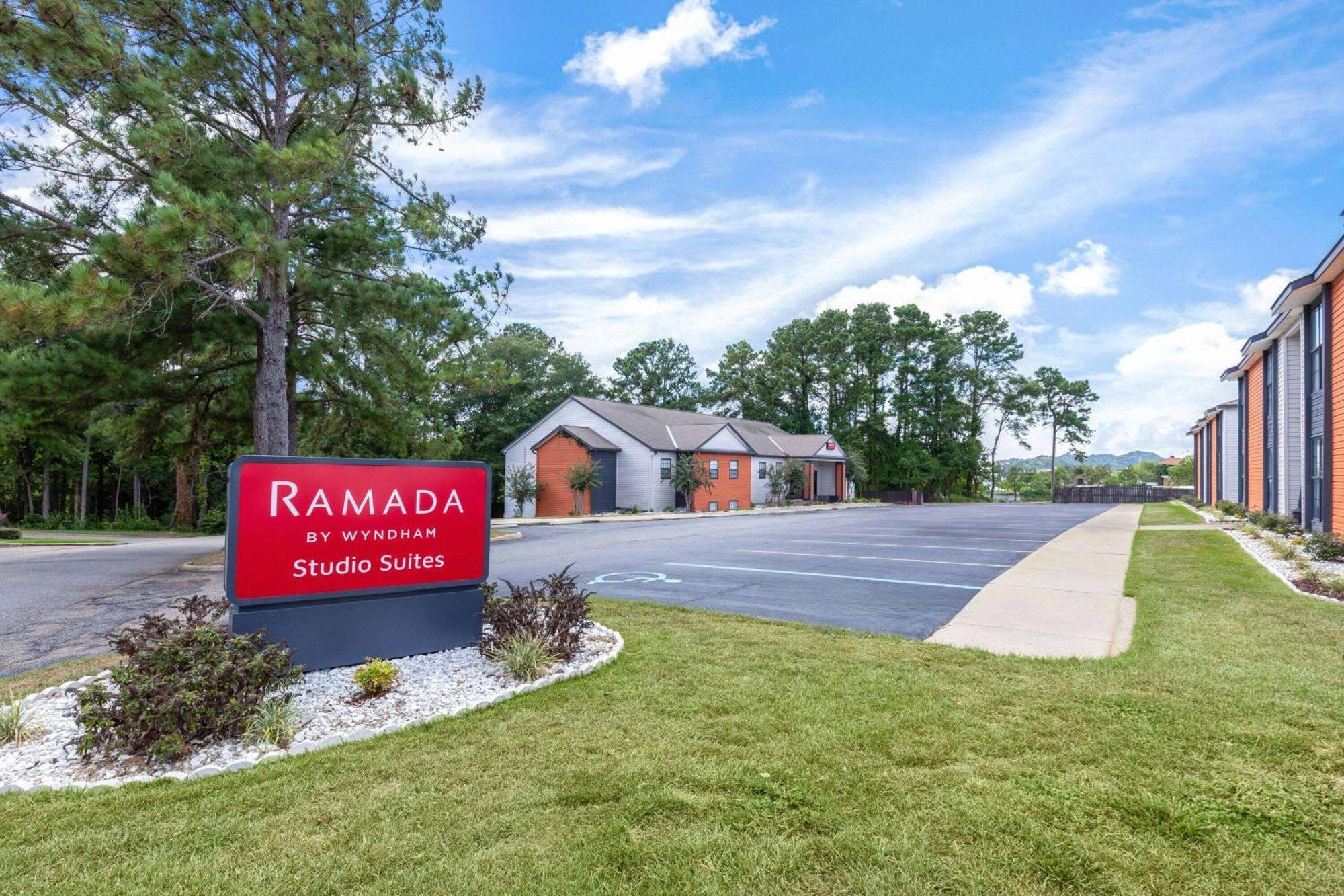 Ramada By Wyndham Studio Suites Dothan Kültér fotó